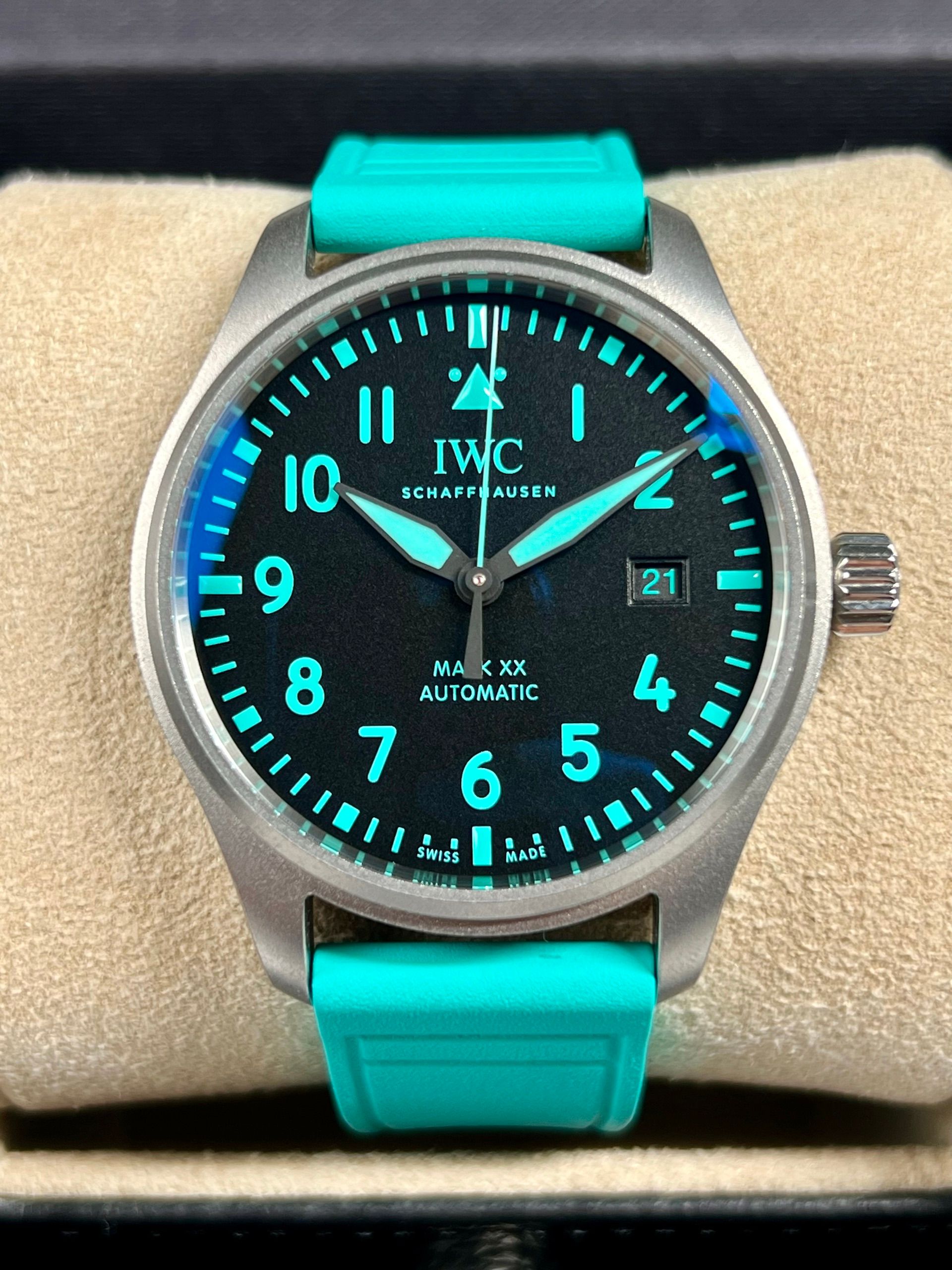 IWC PILOT WATCH F1 MARK XX AMG PETRONAS IW328210 2025 — Göztepe Luxury Watches